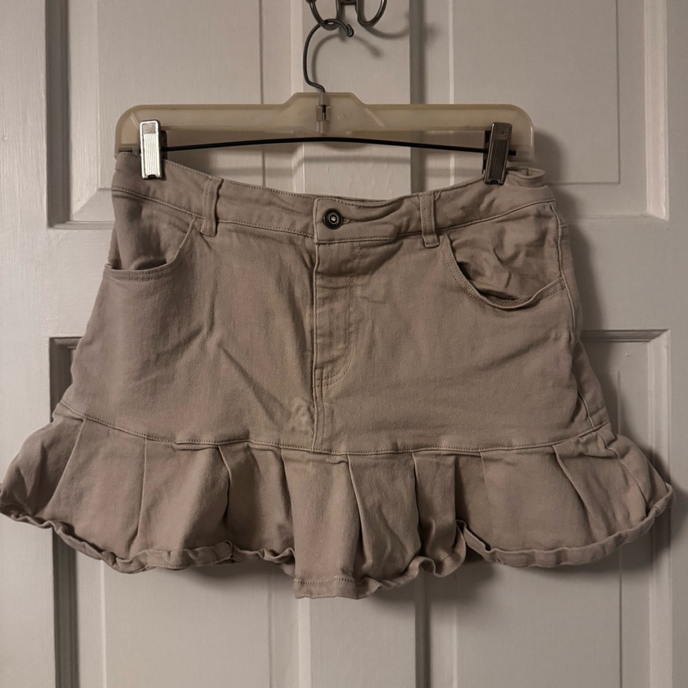 Elodie Women's Beige Ruffle Hem Skirt